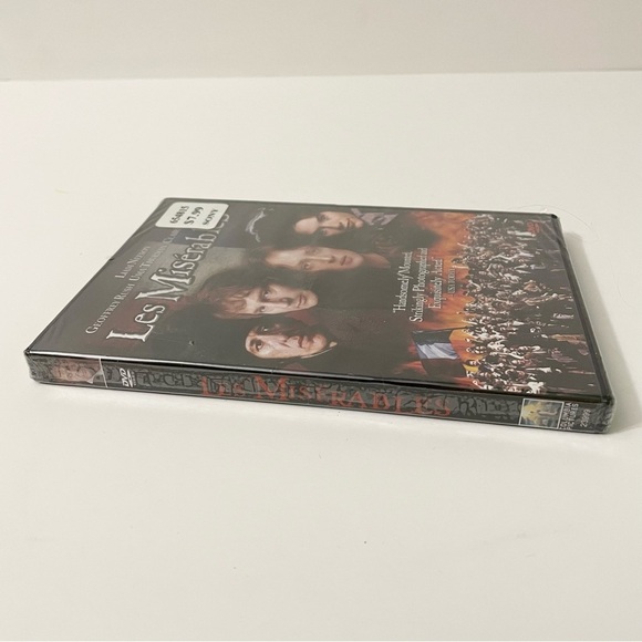 Les Miserables DVD Liam Neeson Movie - Picture 4 of 11